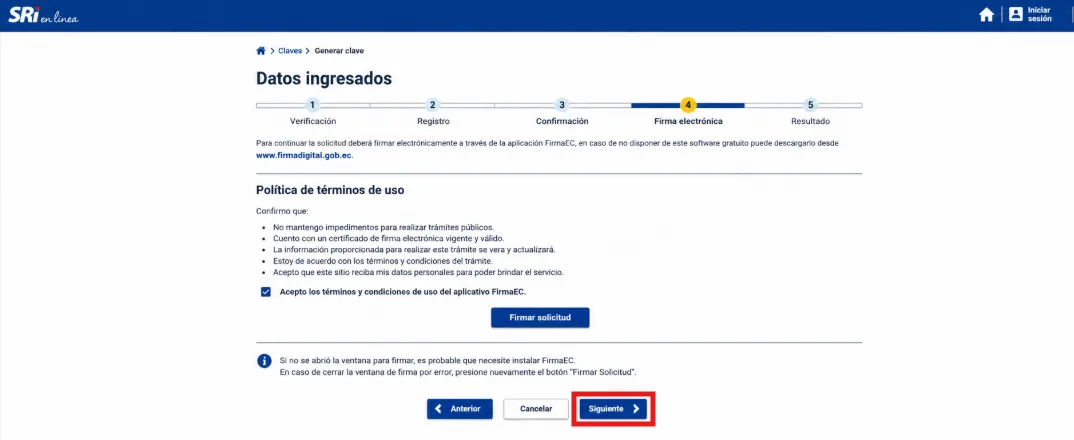 Pantalla del SRI en el paso 4 (Firma electrónica) con la Política de términos de uso, la casilla de aceptación marcada y el botón Firmar solicitud
