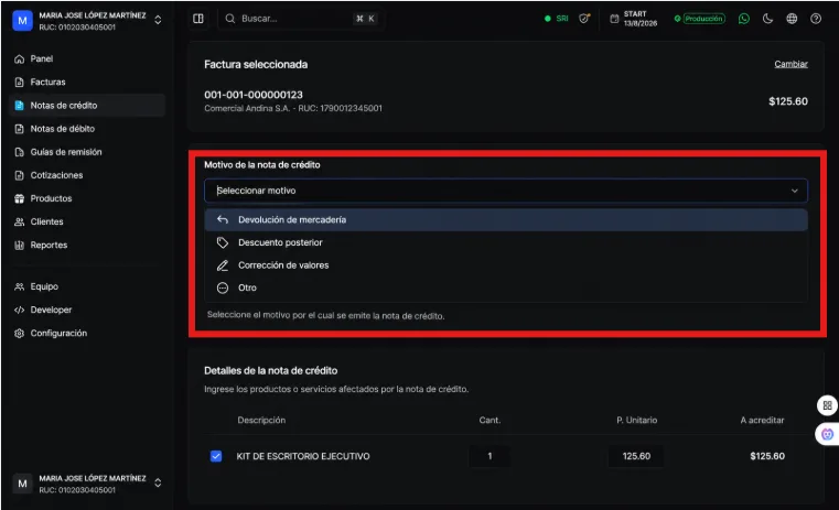 Formulario de nota de crédito en Factuplan con la lista desplegable Motivo de la nota de crédito abierta mostrando Devolución de mercadería, Descuento posterior, Corrección de valores y Otro