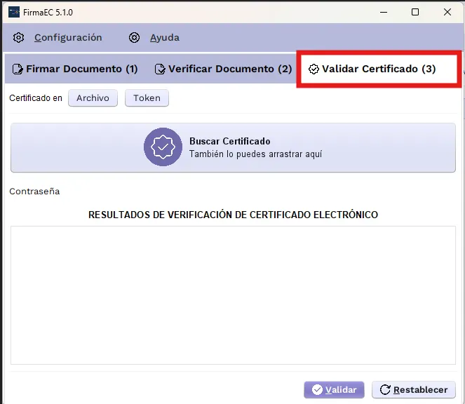 FirmaEC con la pestaña Validar Certificado resaltada en rojo, mostrando la zona Buscar Certificado, el campo Contraseña y el panel de resultados de verificación de certificado electrónico